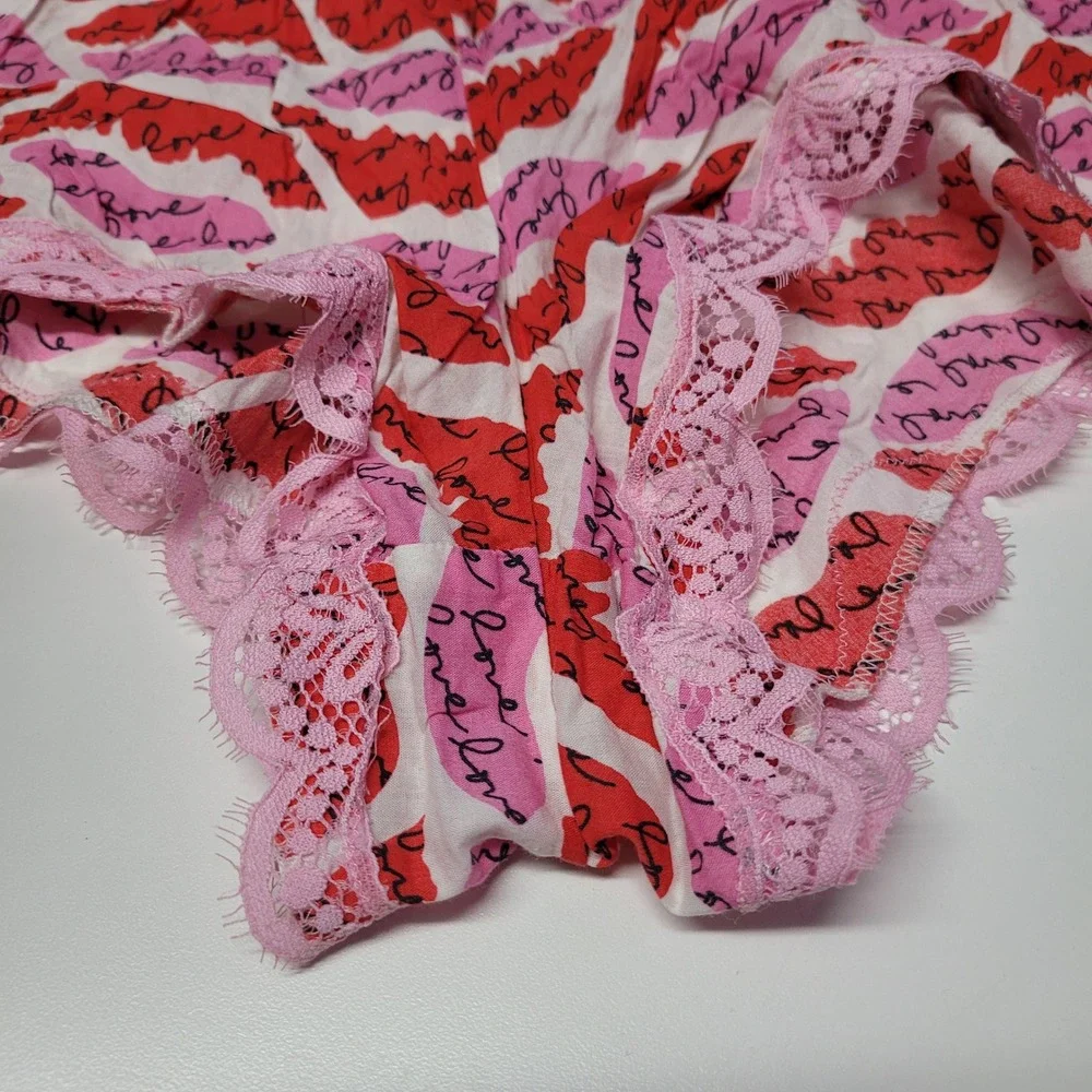 Victorias Secret‎ Pink Lace Trim Pajama Shorts Kiss Print Lounge Sleepwear M